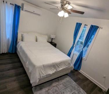 Primos Secane Apartment | 3bd 1bath Home away from home with luxury