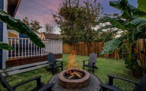 Northside House | 3BD Historic Charm x Modern Amenities w Hot Tub