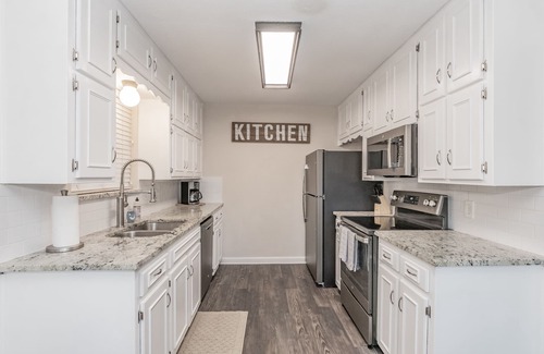 Keller House | 3Bed/2Bath Ranch Home in the Heart of Keller