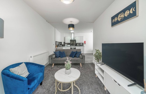 Canning Town Apartment | 3Bed by Canning Town Stn/Balcony/Central Location