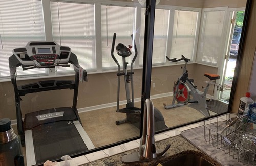 Fayetteville House | 3Bedroom 2 Bath Home. Close to Trilith Studio's Airport… shopping mall.
