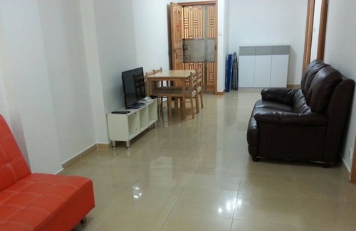 Ferry Point Apartment | 3BR + 1Bath+ 2Toilets 8-10pp Austin
