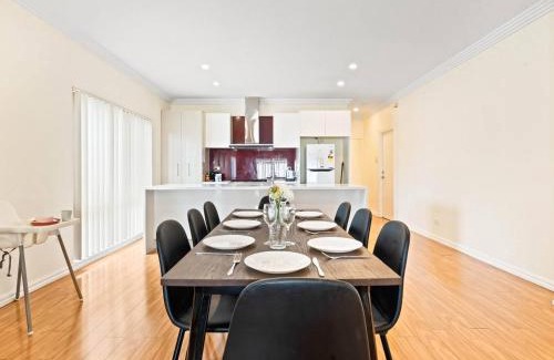 Athelstone House | 3br 2 Bth No Stairs Aircon Big Athelstone Home