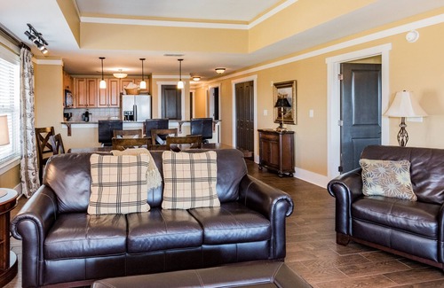 Talladega Condo | 3BR / 2BA Condo with Incredible Lake View