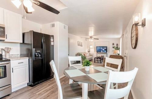 Flowing Well Neighborhood House | 3BR/2BA Cozy Home in awesome Tucson with AC