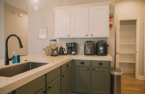 McKinney House | 3BR/2BA/Fully Fenced | Pets OK l Quiet Street