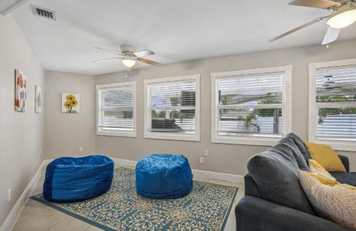 Boynton Beach House | 3BR 2BA Heated Pool Home Pool Table Great Location