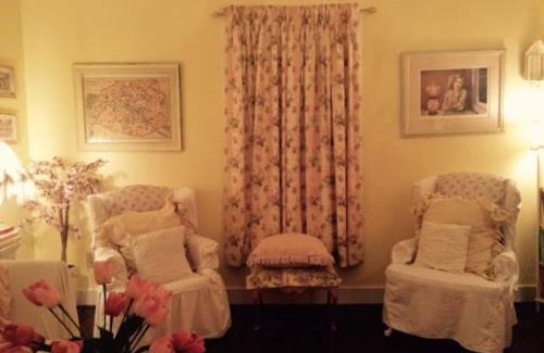 Mid-City Apartment | 3BR 2BA Historic Mid City family BACH parties FQ!