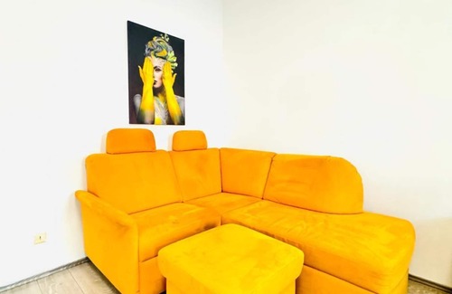 Grinzing Apartment | 3BR Apartment for 9P, 10Min to FAC Platz