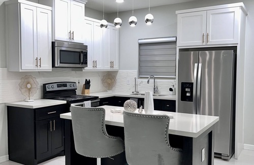 Edinburg Apartment | 3BR Apartment in Downtown Edinburg