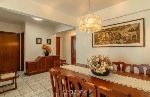 Centro Apartment | 3BR Apt w/balcony 100m from beach EVZ0601