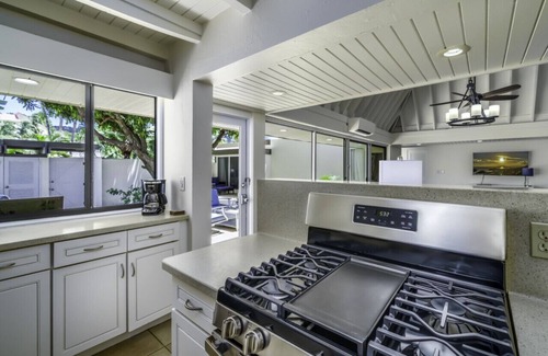 Frydendal Condo | 3BR condo w/Pool - walk to the beach in 5 mins!