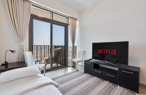 Madinat Zayed Apartment | 3BR Elegant Haven with Gym, Pool and 2 Parking Spaces