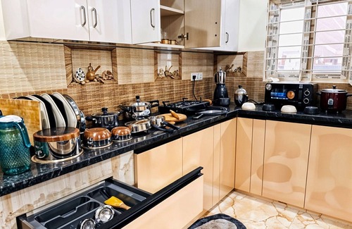 Gachibowli Apartment | 3BR Hill View Apartment in Gachibowli Hyderabad by Homeyhuts