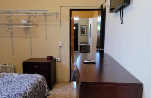 Sagrado Corazon House | 3BR hilltop near beach