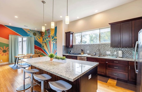Greater East End House | ‼️3BR Houston House w/Rooftop & Skyline View
