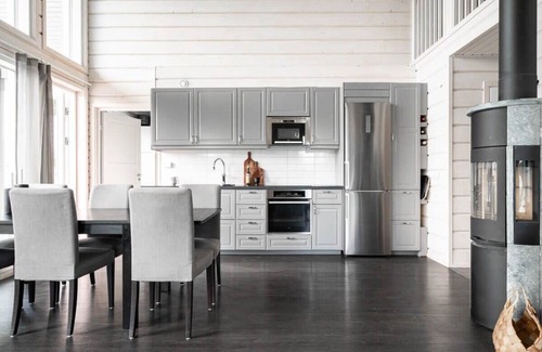 Pite Havsbad Villa | 3BR Lofthouse with Sauna Near Piteå Havsbad