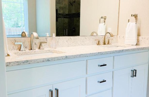 McKinney House | 3BR New build ~ Family Friendly
