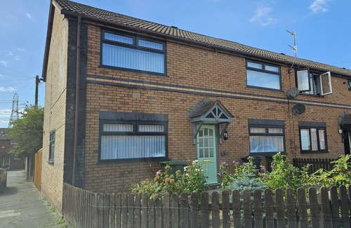 Birkenhead House | 3BR Prenton,Wirral close to Liverpool,Chester&local beachesn4xTvs,fastWIFI