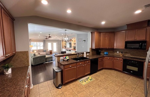 The Colony House | 3BR Rare find near Grandscape, Frisco Star and more.