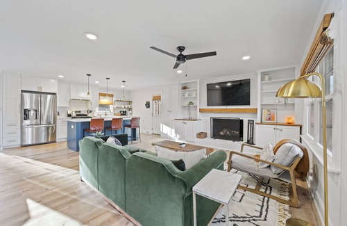 Greenville House | 3BR Retreat Near Augusta Rd & Downtown w/Patio