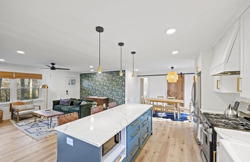 Greenville House | 3BR Retreat Near Augusta Rd & Downtown w/Patio