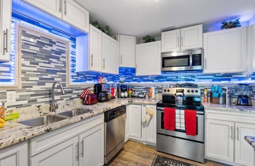 Spring Hill House | 3BR Roman Oasis: Caesar's Place + Heated Pool