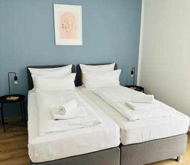 Munchen District Apartment | 3BR stay close to Munich City & Airport