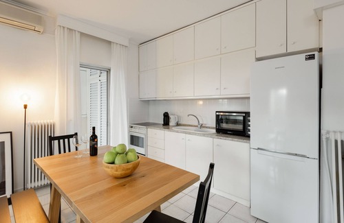 Perea Apartment | 3BR Suite 300mts from the Beach