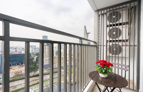 Bach Dang Riverside Apartment | 3br The Tresor Bitexco View Hana Apart