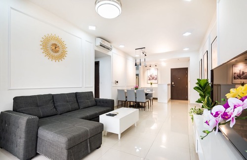 Bach Dang Riverside Apartment | 3br The Tresor Bitexco View Hana Apart