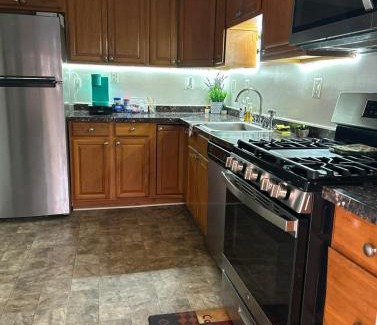 Temple Hills House | 3BR W/BASEMENT HOME 'THE LION’S DEN'