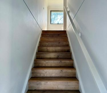 Burwood Villa | 3Br with study house in Burwood Unit2