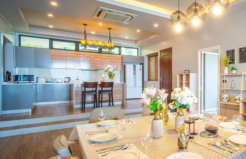 Chalong Villa | ✨️3BR3B Seaview!Infinity pool!Chef Kitchn! Maid!Concierge! 3 avail for groups!