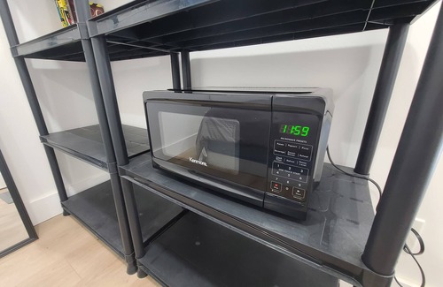 Delthorne Apartment | 3C Private Entry Room with Deck