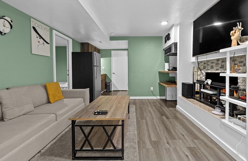 Silver Lake House | 3D Forest Garden Suite @3D Forest Retreat w/Hot Tub, Sauna, GameRoom & BBQ Grill