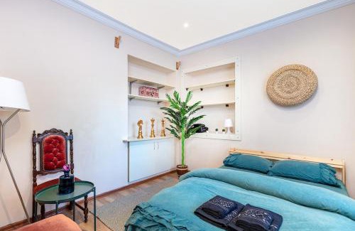 Konak Apartment | 3min to the historical elevator,quiet and peaceful