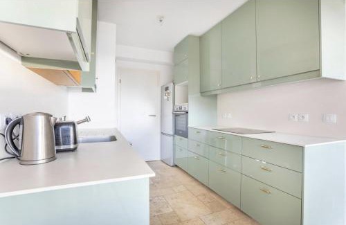 Prado-Perier Apartment | 3RAMT4 Superbe T4, Terrasse et Rooftop - vue sur mer