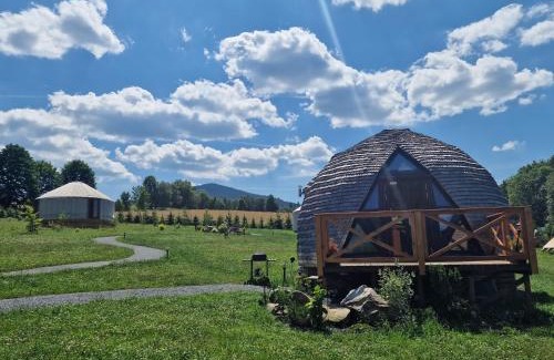 Stara Morawa Resort | 4 Żywioły - całoroczne domki kopułowe w Sudetach