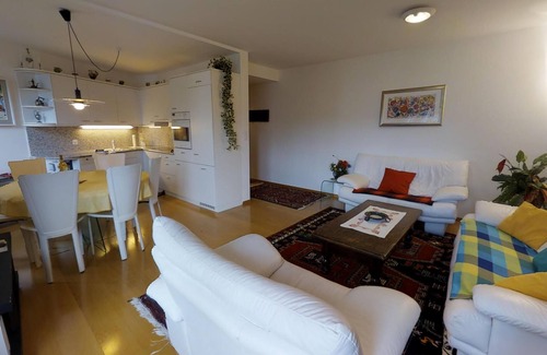 St. Moritz Apartment | 4 ½-room apartment on the third floor, about 105 m2.