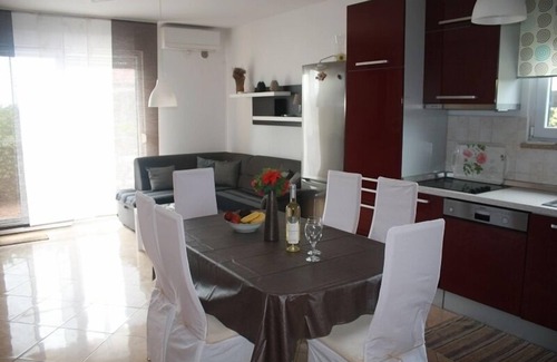 Kukci Apartment | 4 +2 pers. FREE Wi-Fi, AIR, & GARDEN GRILL, FAMILY FRIENDLY