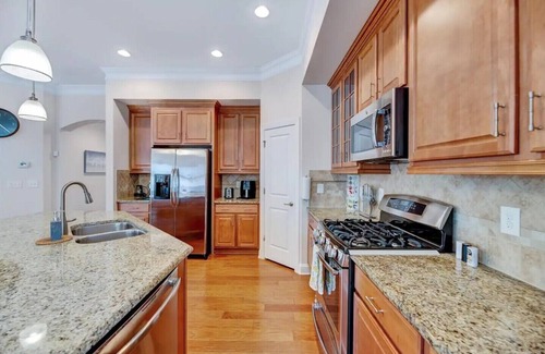 Morrisville House | 4.5 Miles to Downtown Morrisville , NC