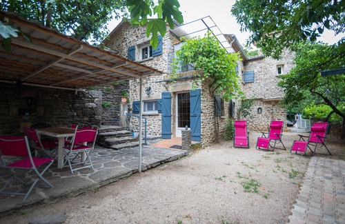 Gravieres House | 4/6 person gîte in the Garidels estate