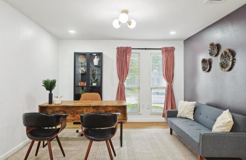 Far North Dallas House | 4-BD Serene Hideaway w Pool Foosball and Patio