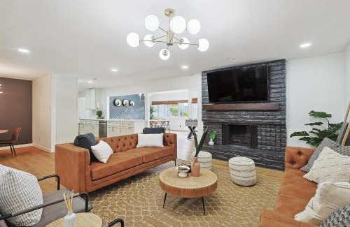 Far North Dallas House | 4-BD Serene Hideaway w Pool Foosball and Patio
