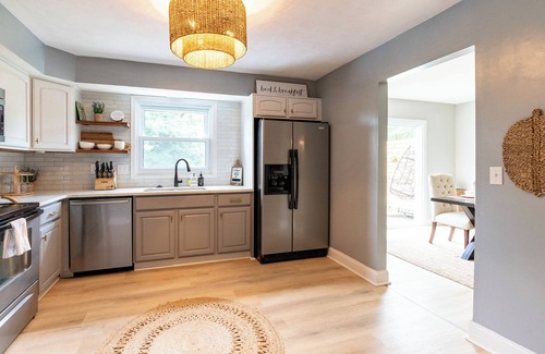 Boalsburg House | 4-bdr house Boalsburg with AC, WiFi, Sauna and Bar 10 min from Beaver Stadium!