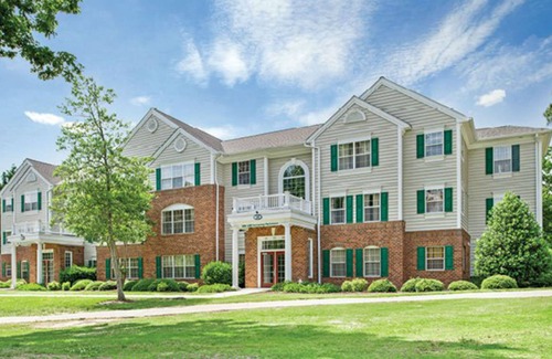 Berkeley Resort | 4 BDRM HUGE SLEEPS 12, 2 KITCHENS, 4 BATHROOMS, 2 LIVING RMS, SELLING OUT FAST!