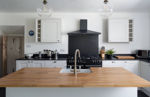 Newtown-in-St-Martin House | 4-Bed Cottage in the Lizard - Pet Friendly