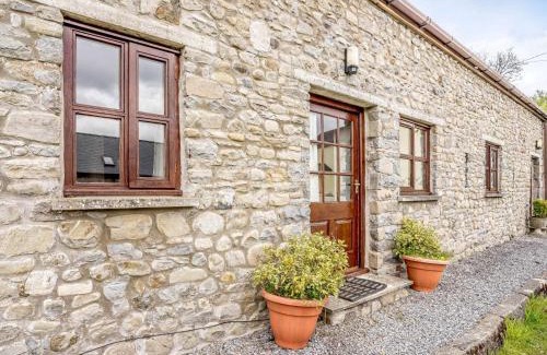 Llandovery House | 4 Bed in Llandovery 82440