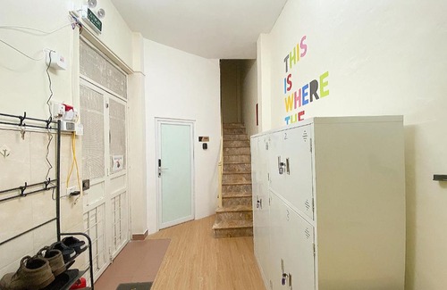 Hang Bo Apartment | 4 Bed Rooms with Kitchen for 11 guests Family-friendly Home in Hanoi Old Quarter